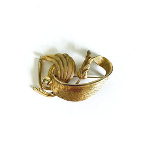 VTG Gold Boat Brooch Pin